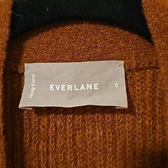 Everlane Alpaca Cocoon Cardigan in Rosewood - Picture 5 of 7
